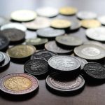 Gotówka w podróży – ile pieniędzy warto zabrać za granicę?